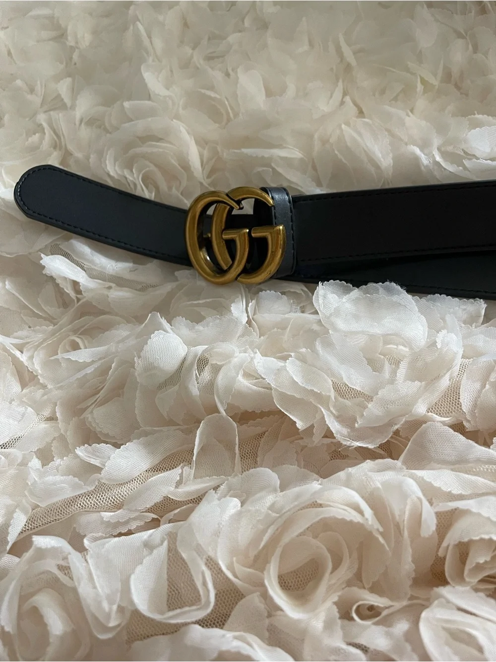 Gucci sleek black